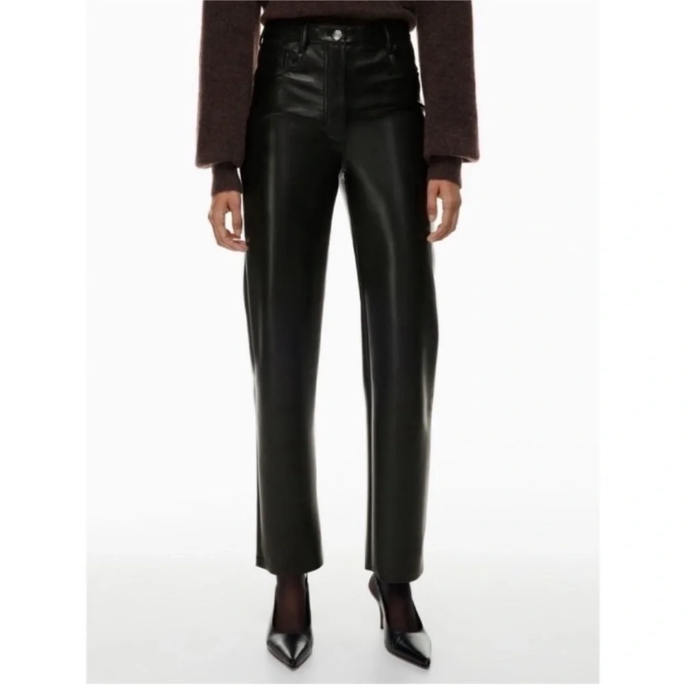 Wilfred | 00| Black Melina Vegan Leather pants High-waist, straight legs - Picture 2 of 11